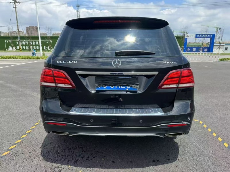 枣庄17年奔驰GLE9