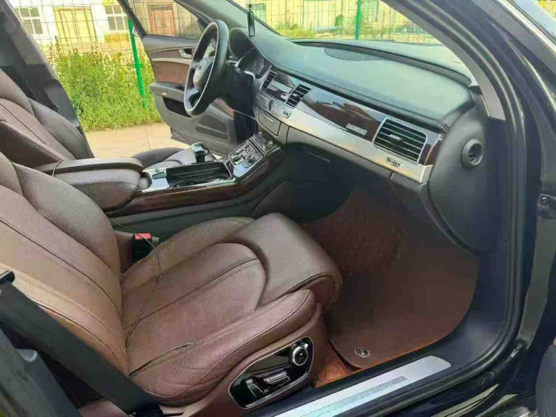 徐州13年奥迪A8L7