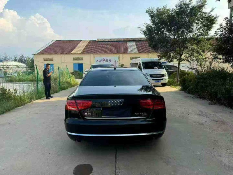 徐州13年奥迪A8L9