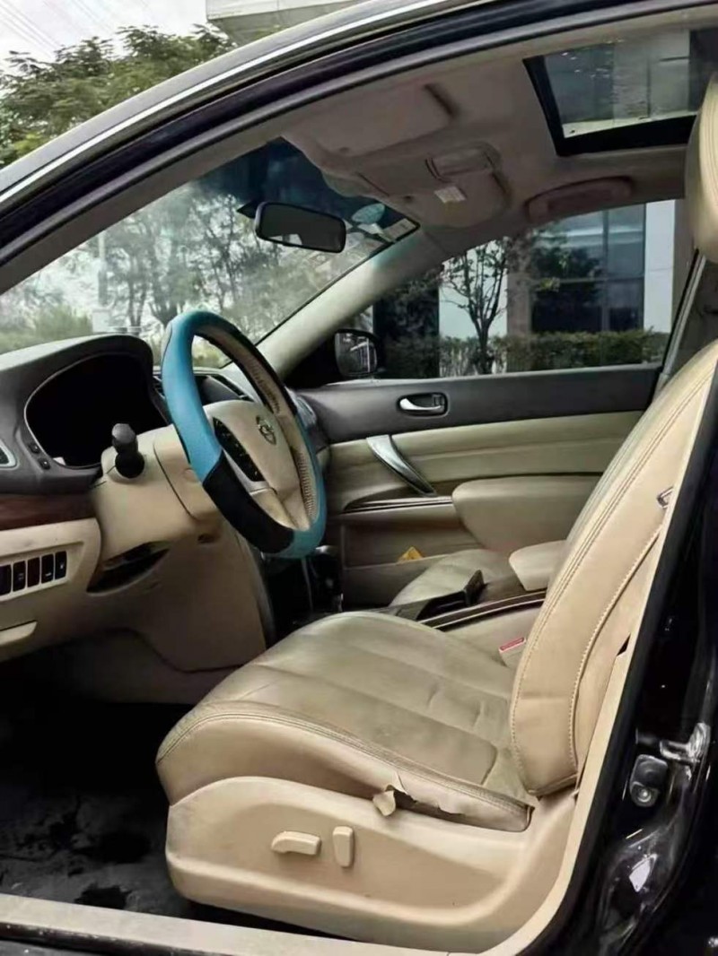 广州10年日产天籁4