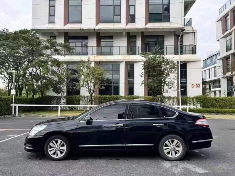 广州10年日产天籁6