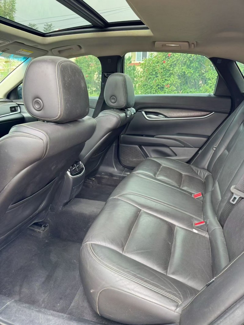 枣庄17年凯迪拉克XTS3