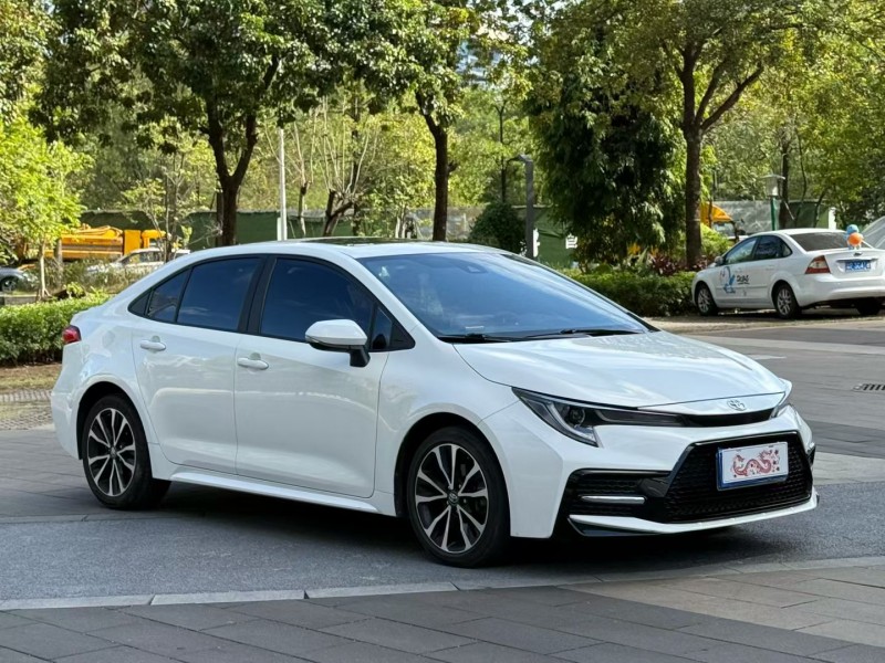 佛山22年丰田雷凌3