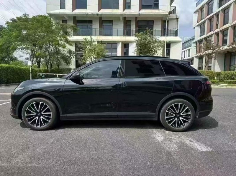 广州23年零跑汽车C113