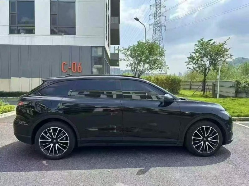 广州23年零跑汽车C115