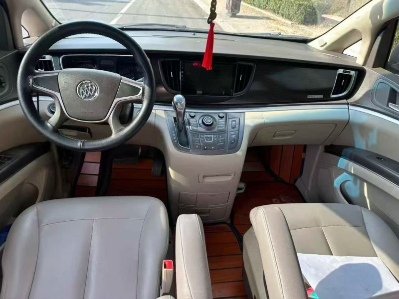 东营13年别克GL85