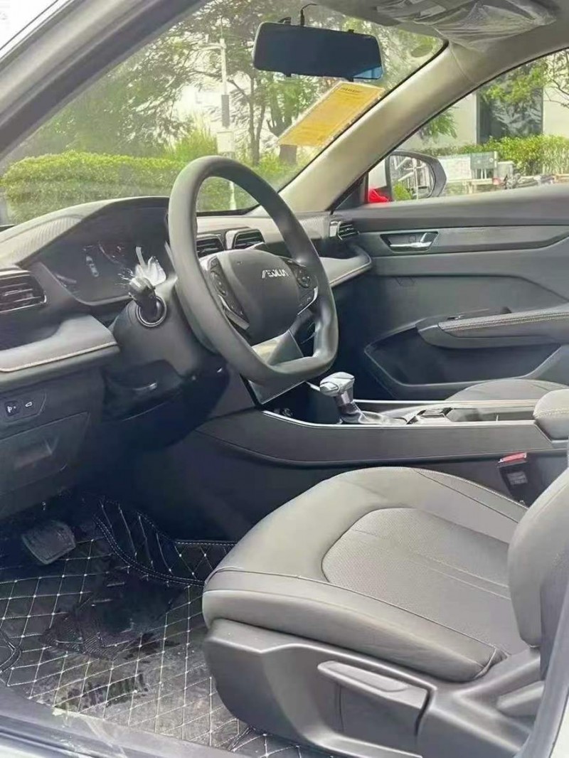 广州25年东风奕炫6