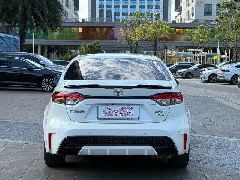 佛山22年丰田雷凌8