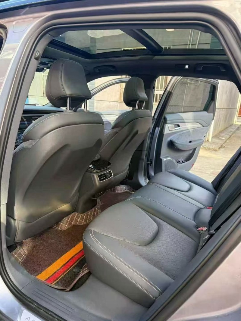 常州22年极狐汽车阿尔法6