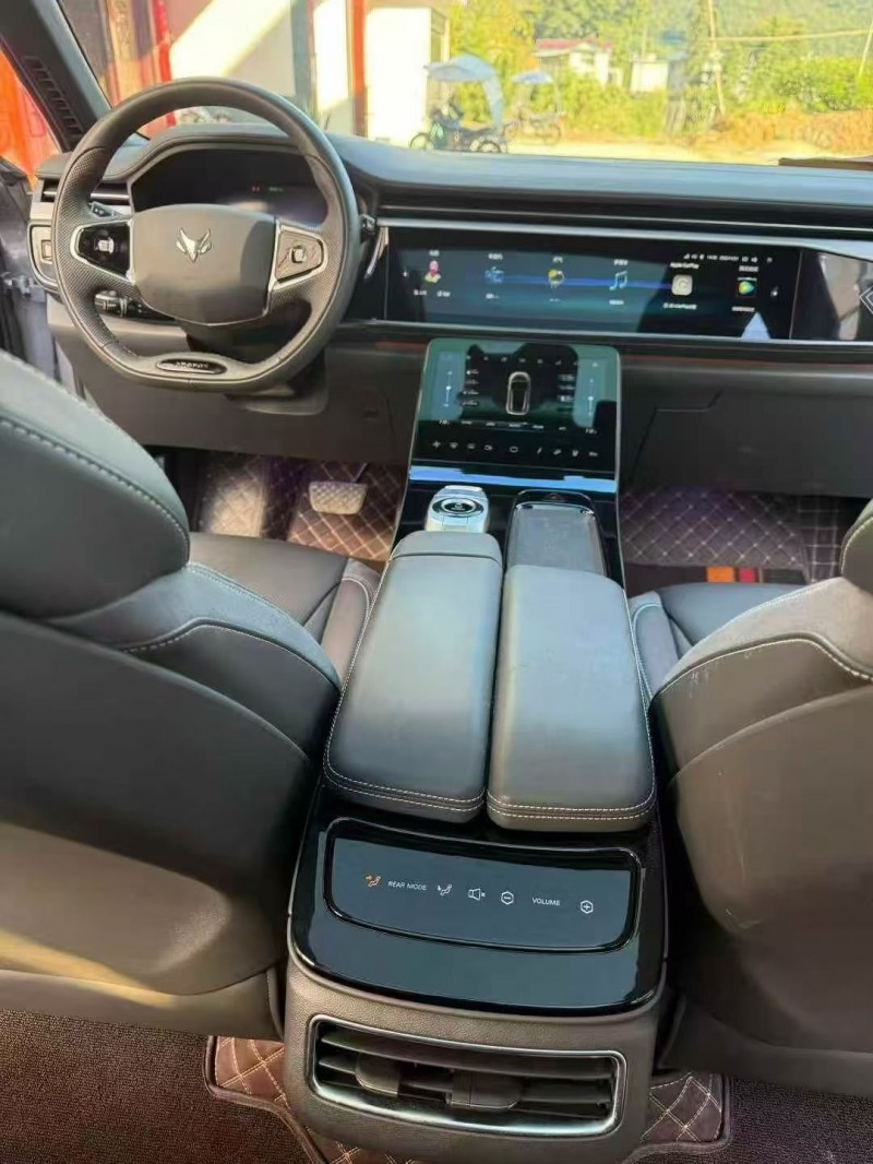 常州22年极狐汽车阿尔法7