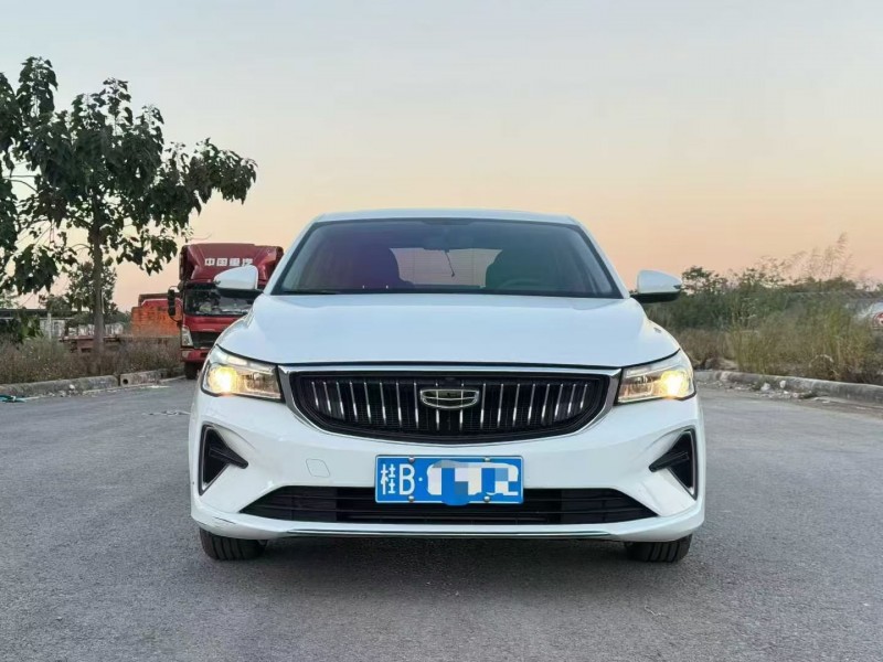 桂林22年吉利帝豪1