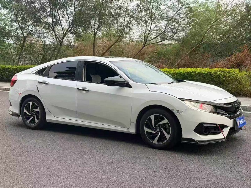 东莞17年本田思域2