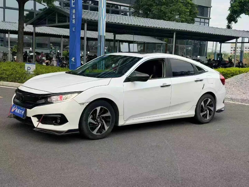 东莞17年本田思域3