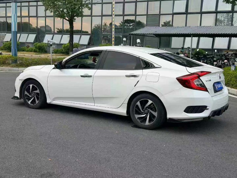 东莞17年本田思域6