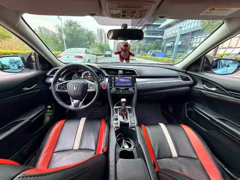 东莞17年本田思域8