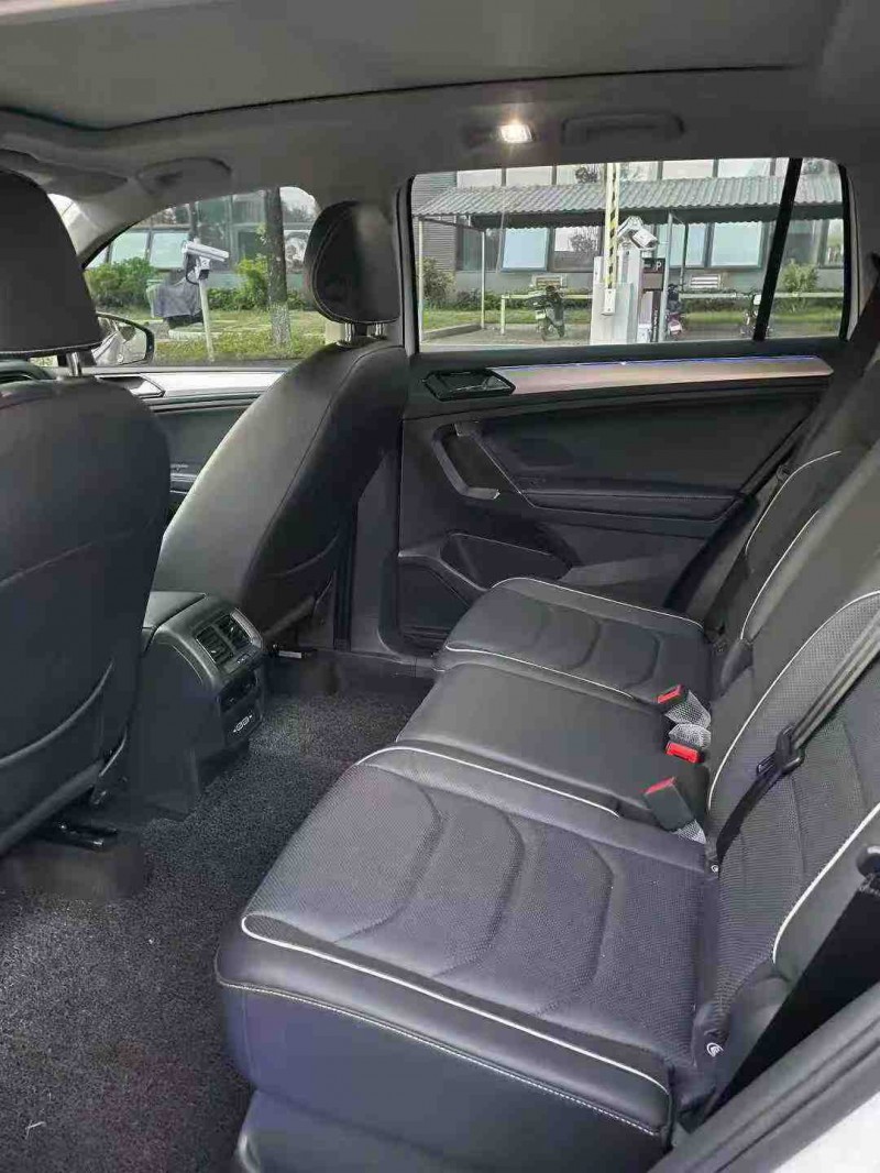 东莞21年大众途观5