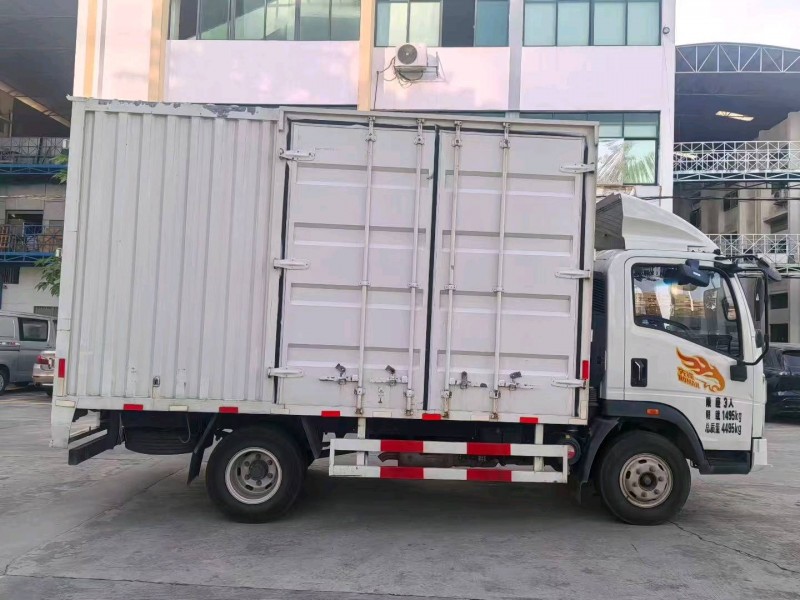 上饶25年卡车系列重汽豪曼8