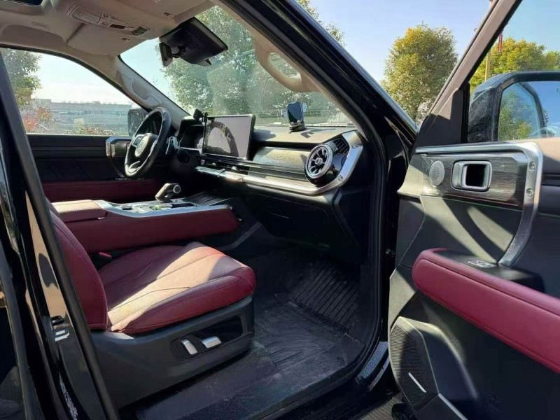 徐州25年长城汽车坦克6