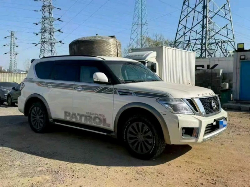 青岛17年日产途乐8