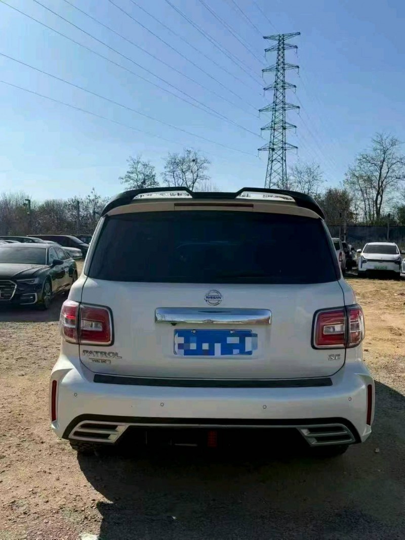 青岛17年日产途乐9