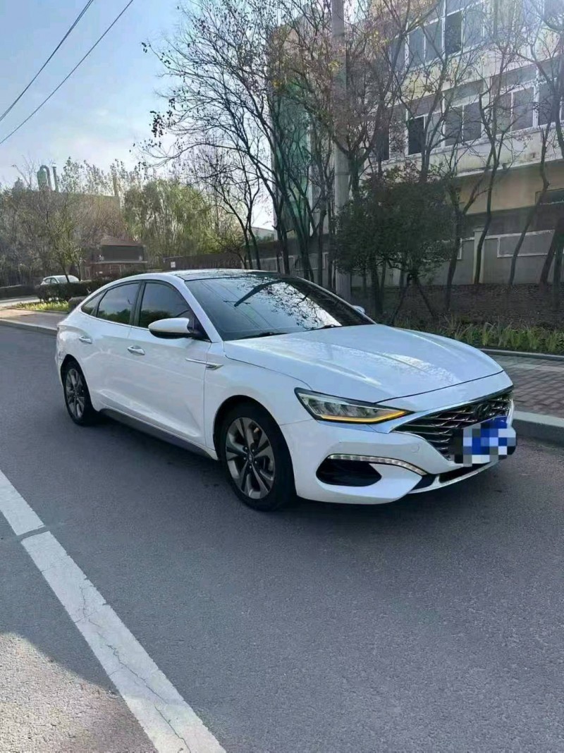 枣庄19年现代伊兰特3