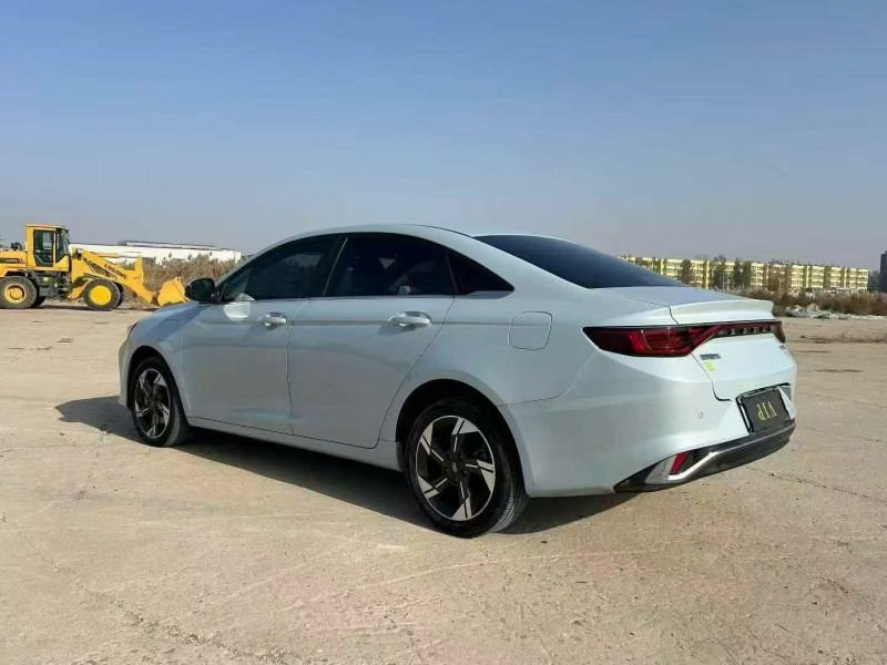 张家口23年吉利帝豪7