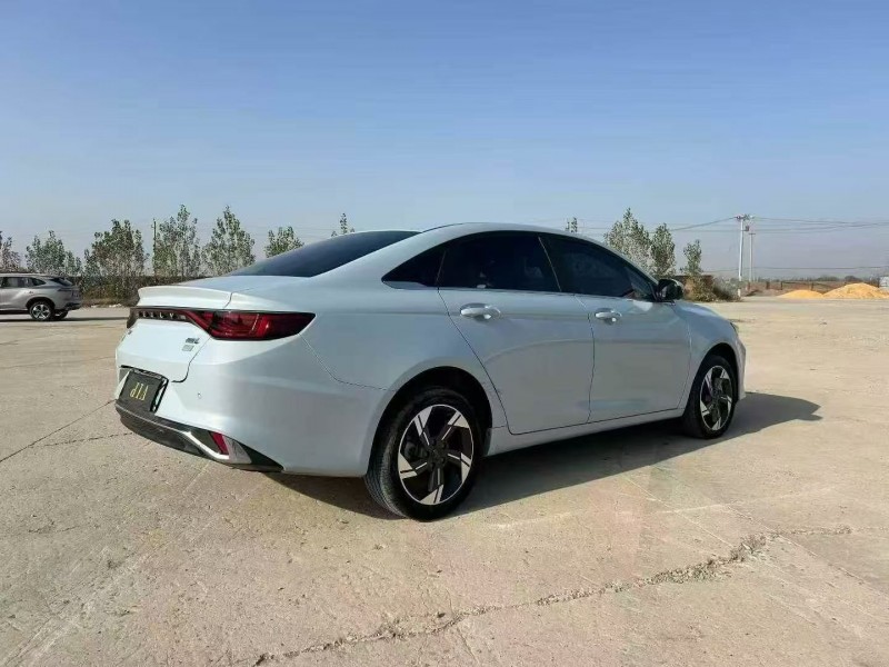 张家口23年吉利帝豪8