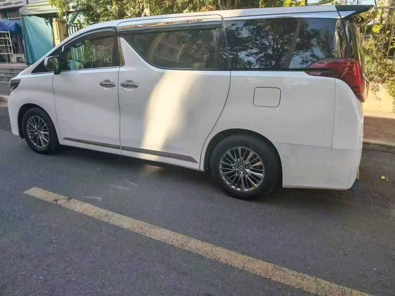 东营19年丰田埃尔法6