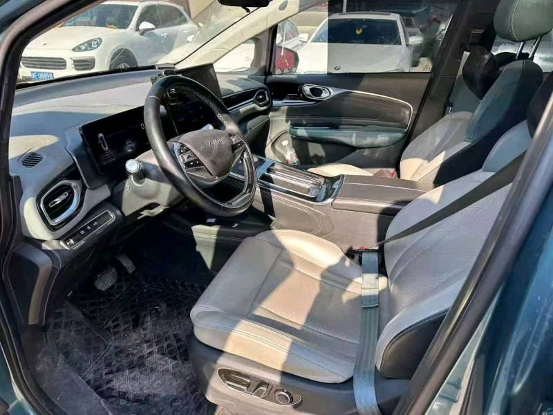 淄博24年传祺埃安V6