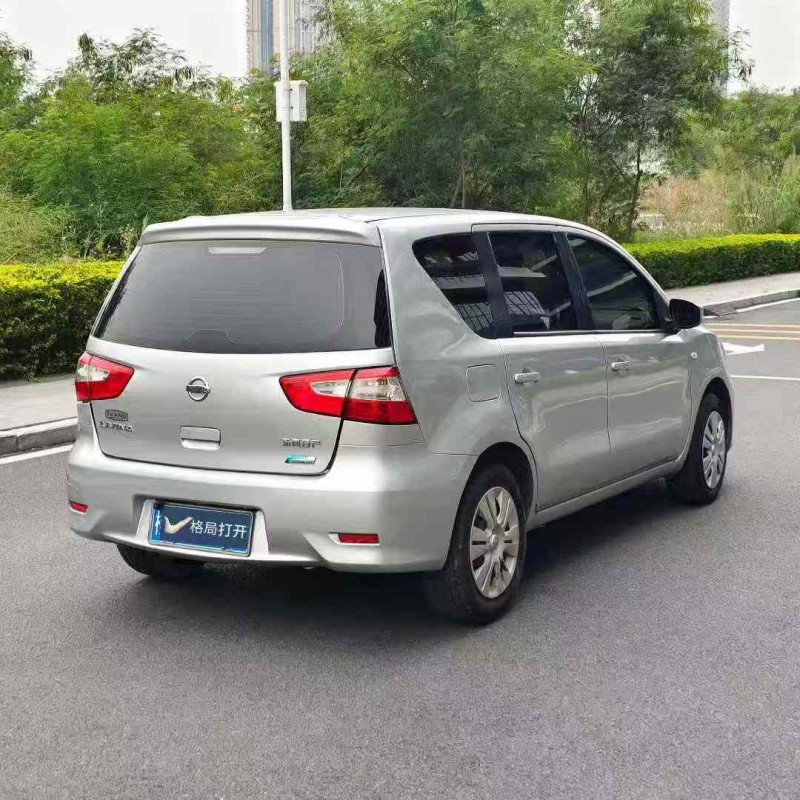 东莞15年日产骊威8