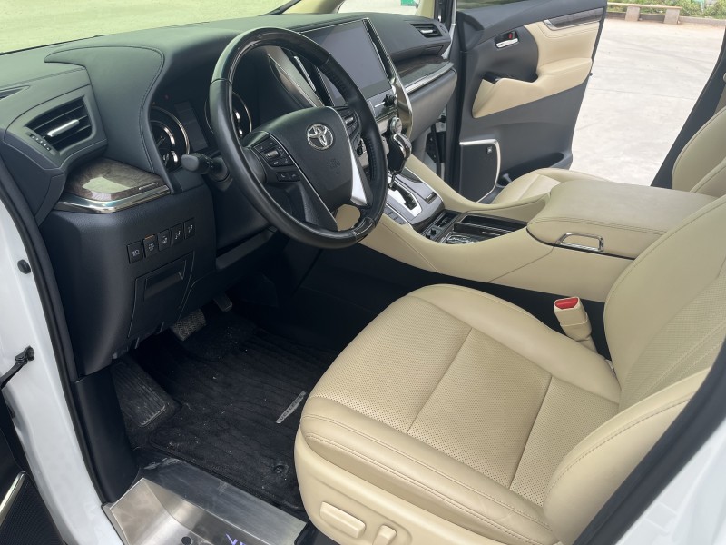 徐州22年丰田威尔法3