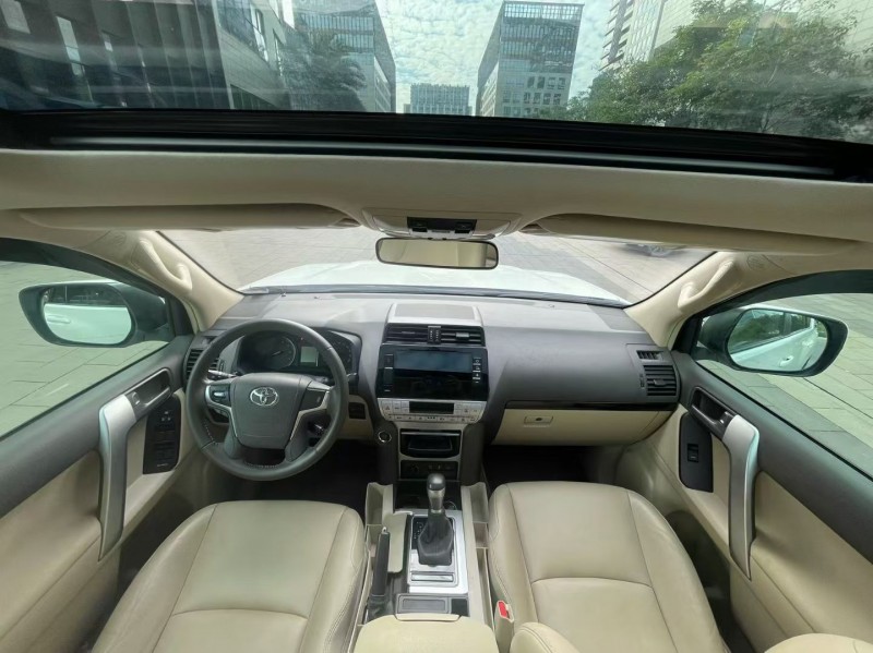 佛山19年丰田普拉多5