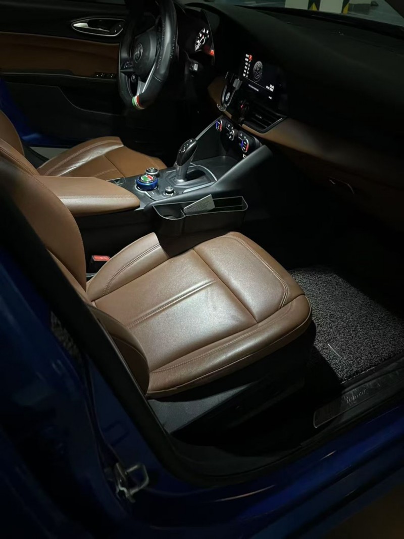 汕头19年阿尔法·罗密欧Giulia6