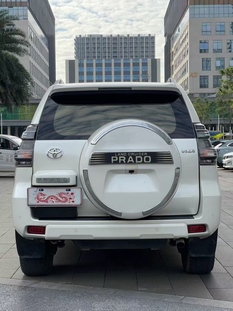 佛山19年丰田普拉多9