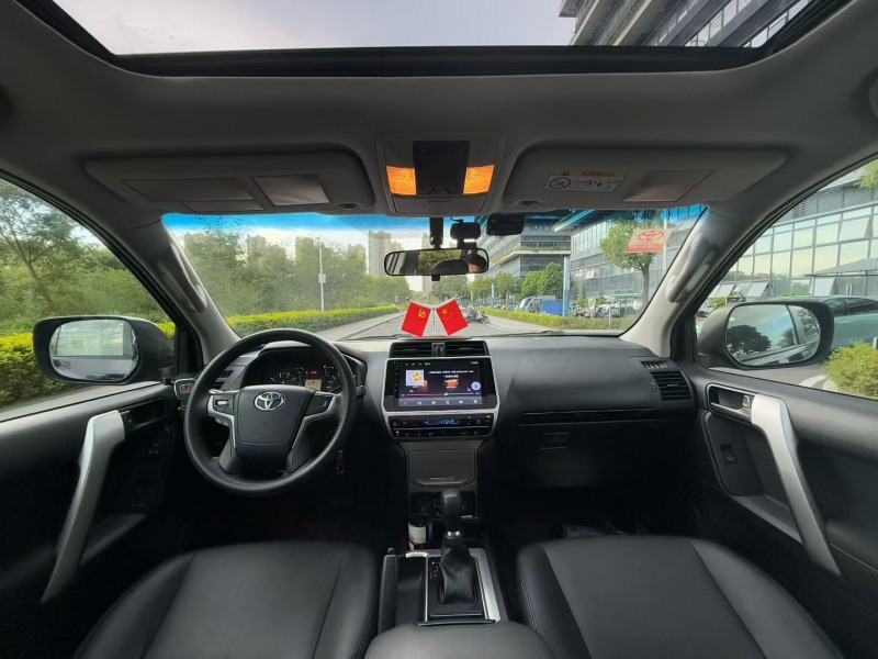 东莞19年丰田普拉多6