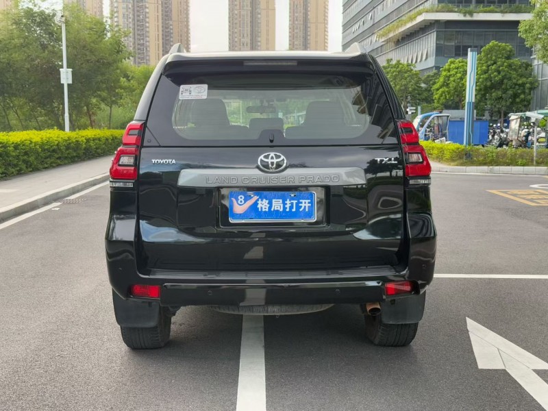 东莞19年丰田普拉多9