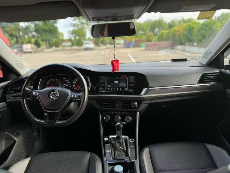 汕头19年大众速腾2