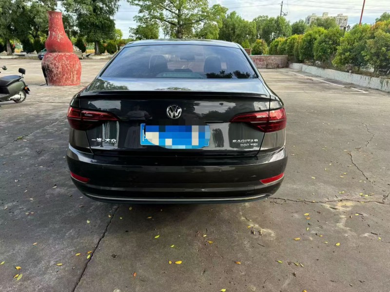 汕头19年大众速腾4