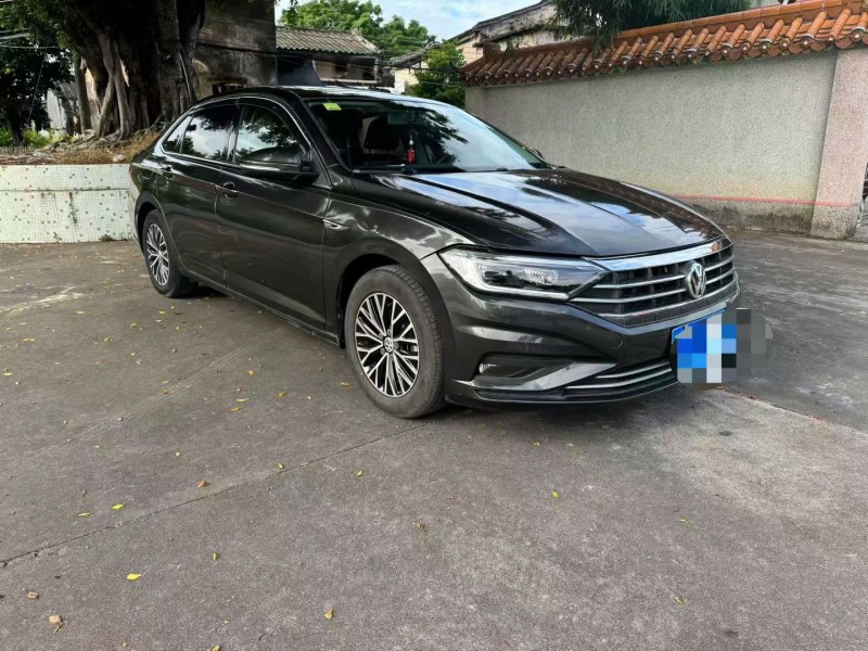 汕头19年大众速腾8