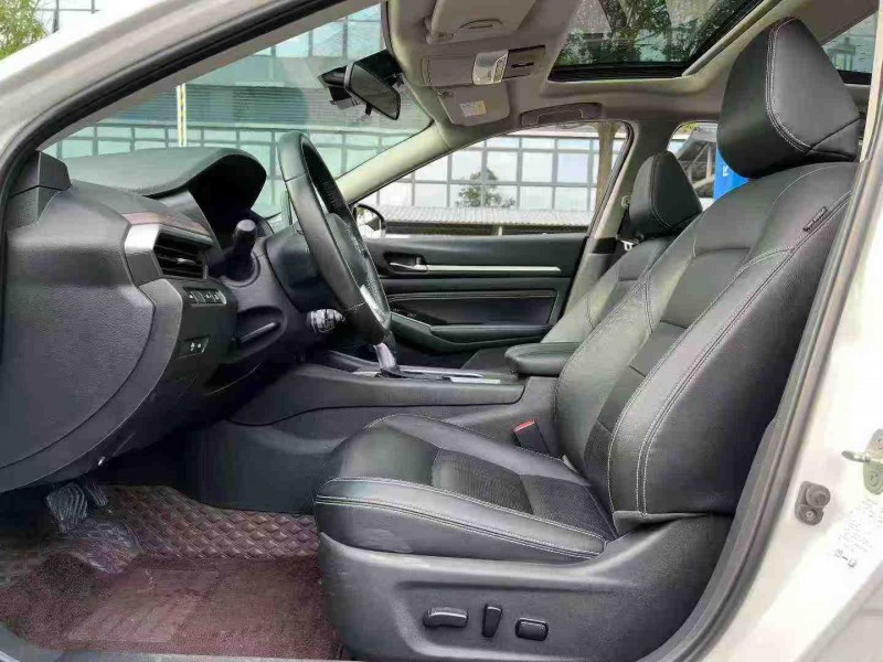 东莞22年日产天籁5