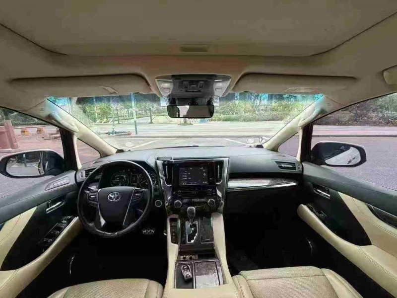 东莞19年丰田威尔法5