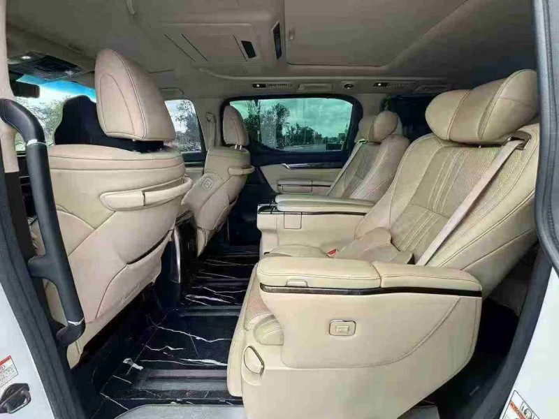 东莞19年丰田威尔法6