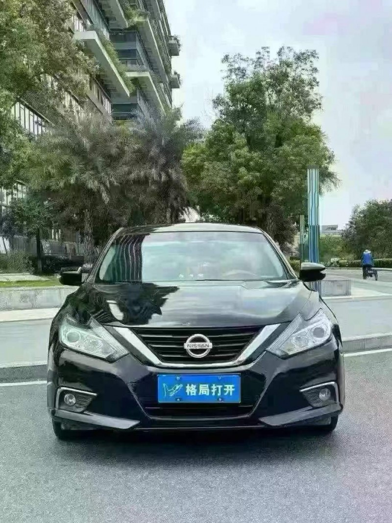 东莞18年日产天籁1