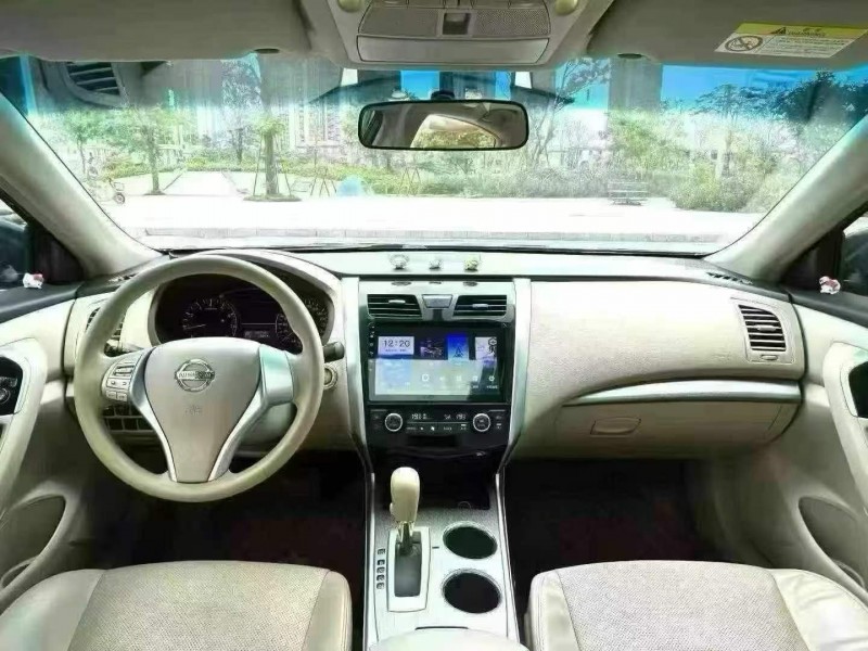 东莞18年日产天籁5