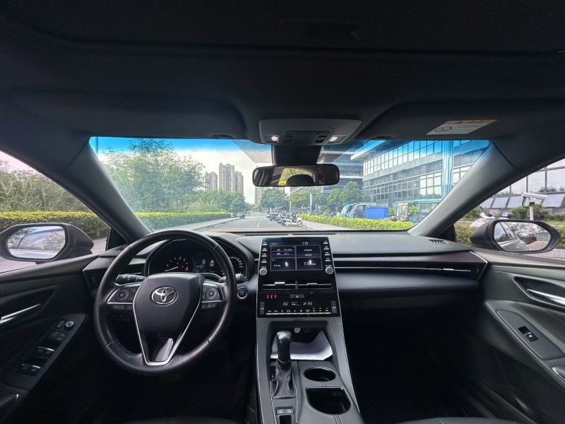 东莞19年丰田亚洲龙5