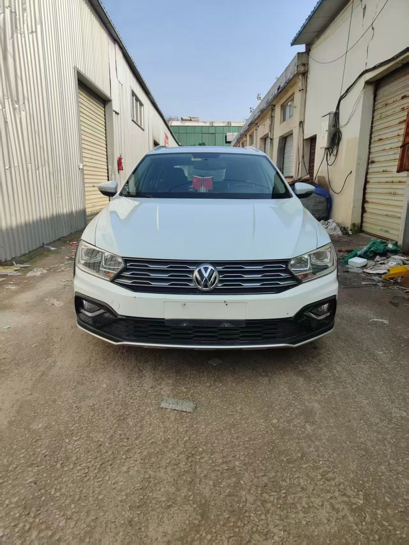 连云港17年大众蔚领1