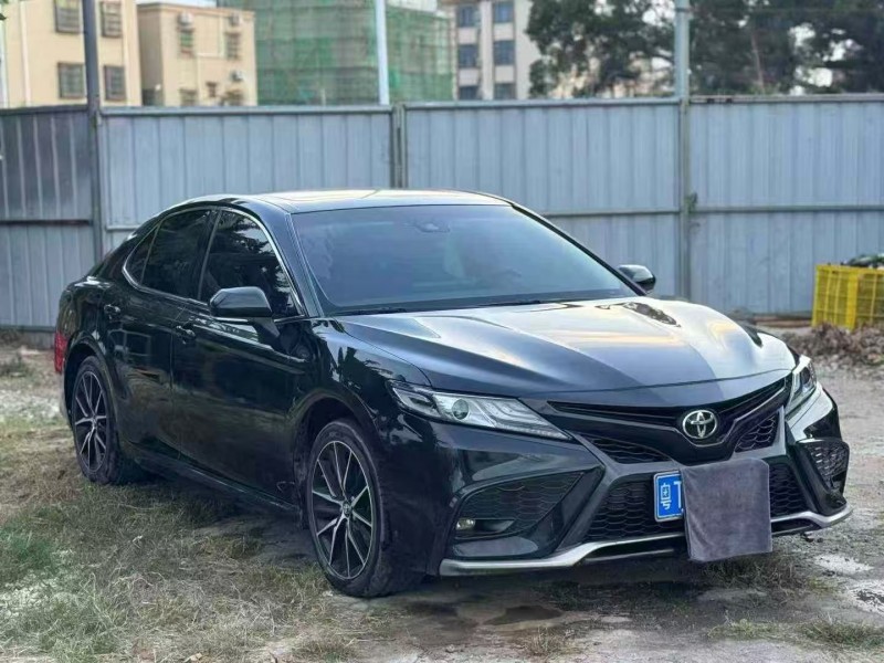 深圳22年丰田凯美瑞3