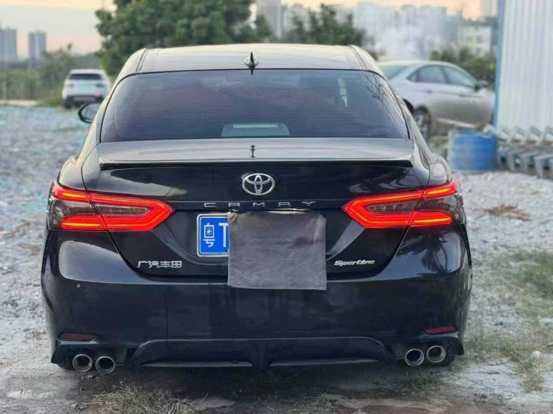 深圳22年丰田凯美瑞4