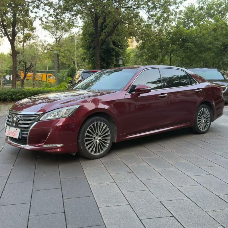 佛山15年丰田皇冠3