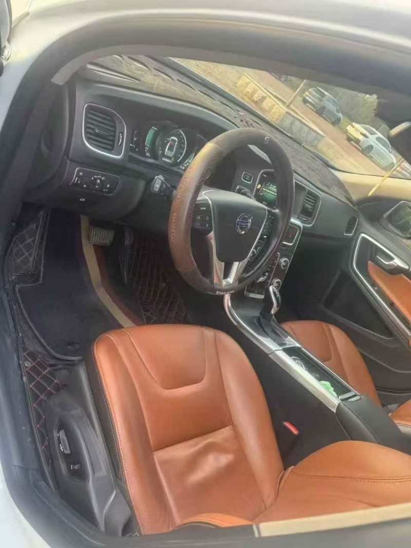 枣庄15年沃尔沃S60L4